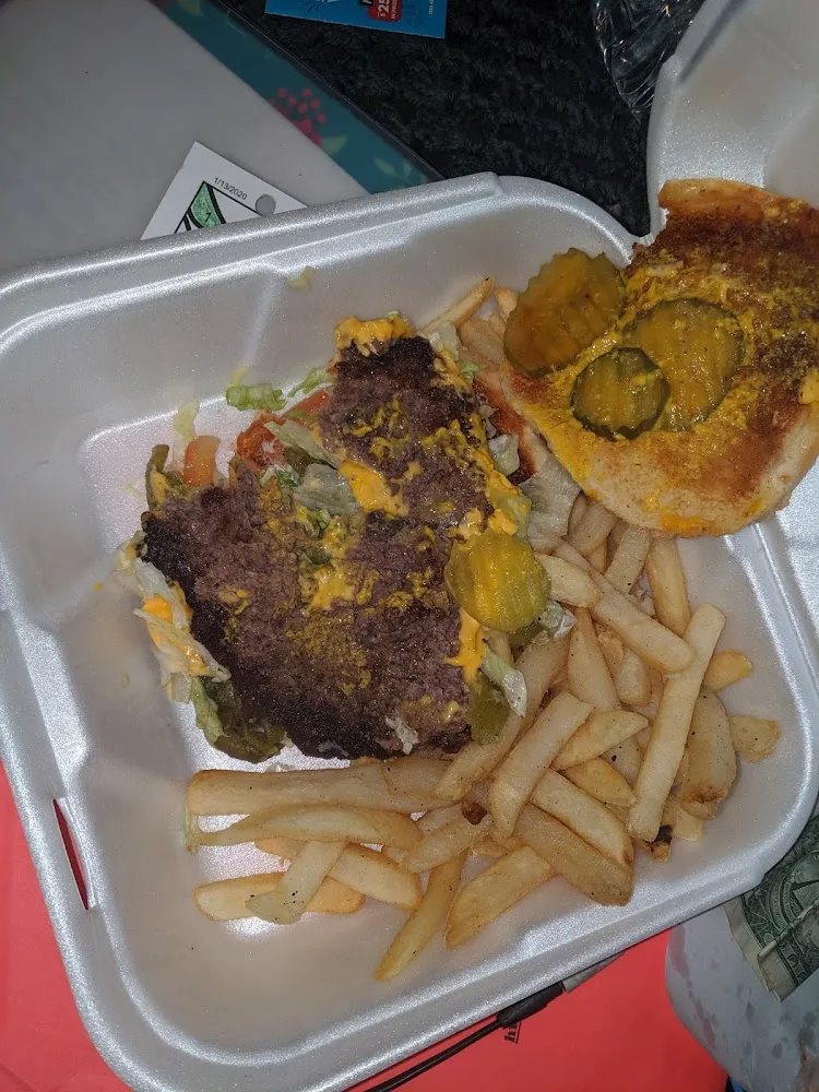 Burger Witch Cheese and Green Chile